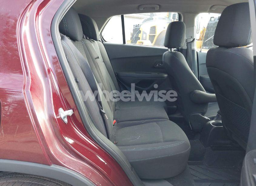 Photo 8 of 2016 Chevrolet Trax 1LS (VIN 3GNCJNSB8GL115181)