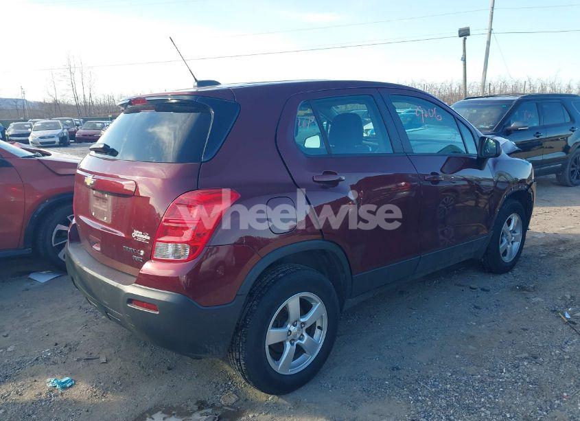 Photo 4 of 2016 Chevrolet Trax 1LS (VIN 3GNCJNSB8GL258874)