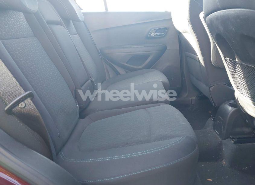 Photo 8 of 2016 Chevrolet Trax 1LS (VIN 3GNCJNSB8GL258874)