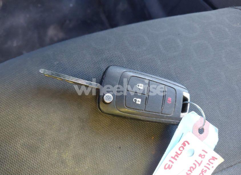 Photo 11 of 2018 Chevrolet Trax LS (VIN 3GNCJNSB8JL213005)