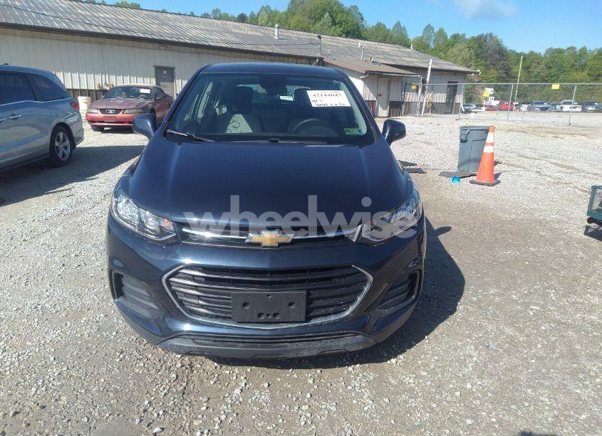 Photo 12 of 2019 Chevrolet Trax LS (VIN 3GNCJNSB8KL142227)