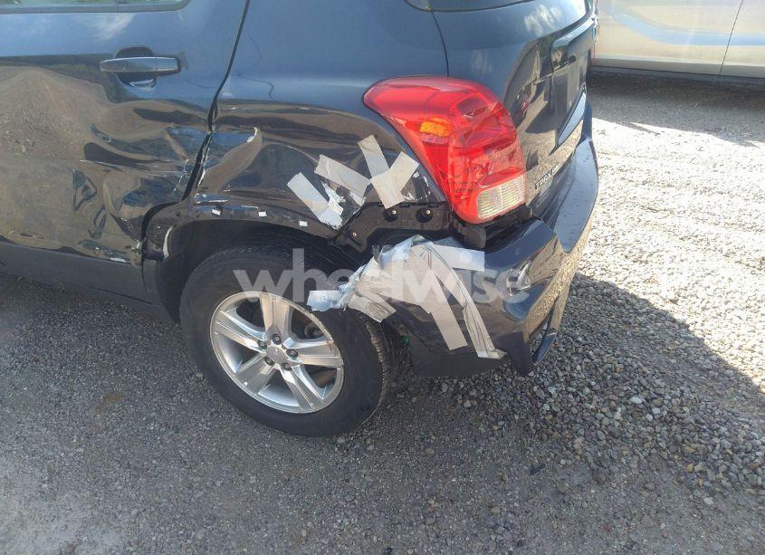 Photo 6 of 2019 Chevrolet Trax LS (VIN 3GNCJNSB8KL142227)