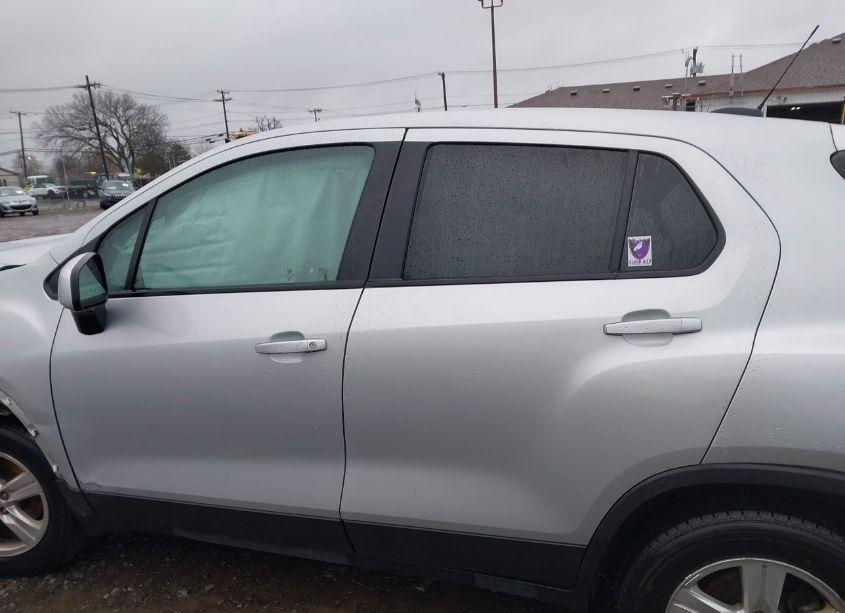 Photo 14 of 2020 Chevrolet Trax AWD LS (VIN 3GNCJNSB8LL185774)