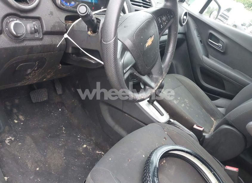 Photo 6 of 2016 Chevrolet Trax 1LS (VIN 3GNCJNSB9GL141255)