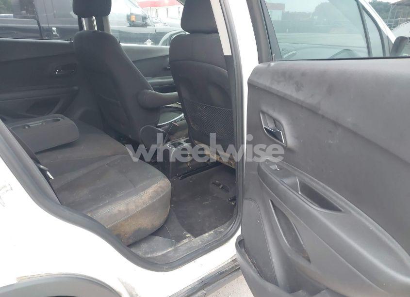 Photo 8 of 2016 Chevrolet Trax 1LS (VIN 3GNCJNSB9GL141255)