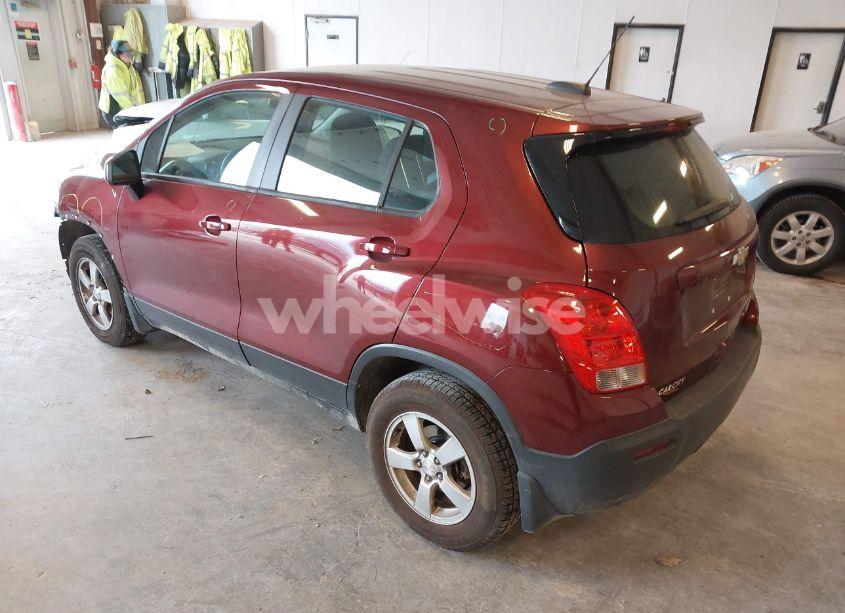 Photo 3 of 2016 Chevrolet Trax 1LS (VIN 3GNCJNSB9GL232011)