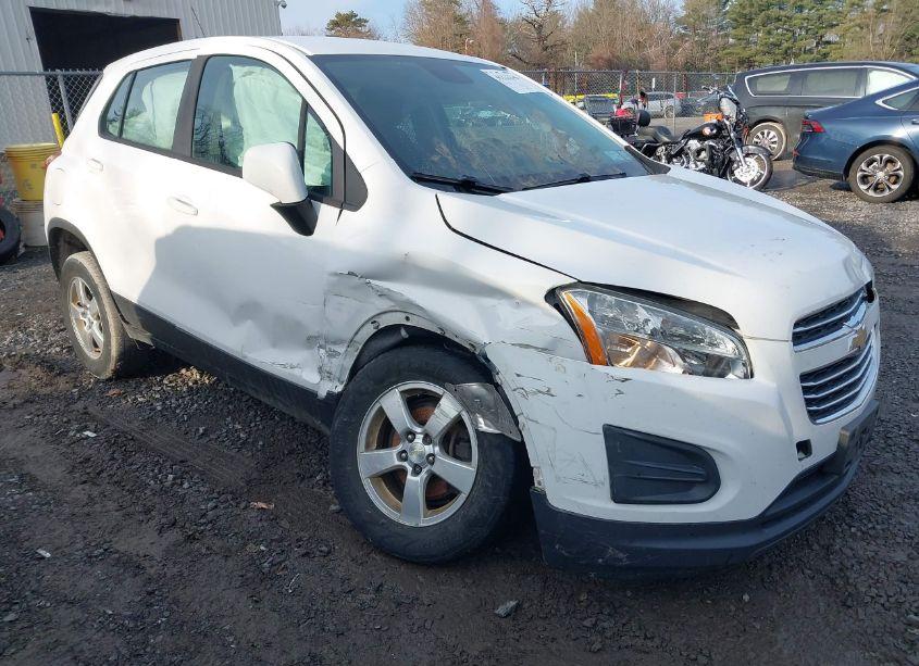 2016 Chevrolet Trax 1LS (VIN 3GNCJNSB9GL268846) main photo