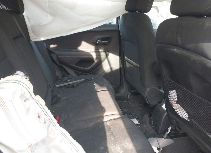 Photo 8 of 2016 Chevrolet Trax 1LS (VIN 3GNCJNSB9GL268846)