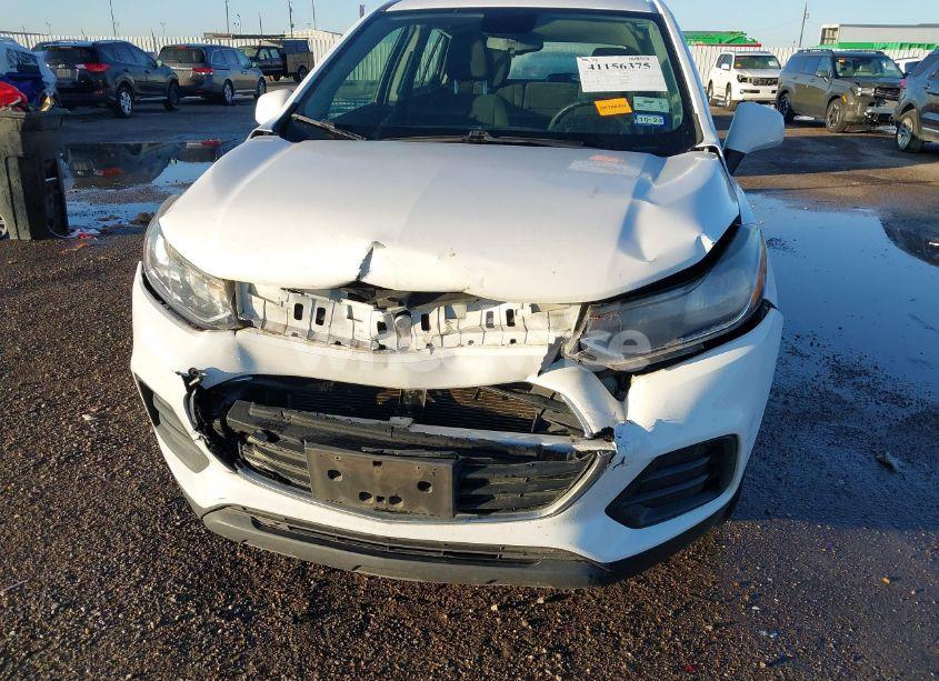 Photo 6 of 2017 Chevrolet Trax LS (VIN 3GNCJNSB9HL202251)