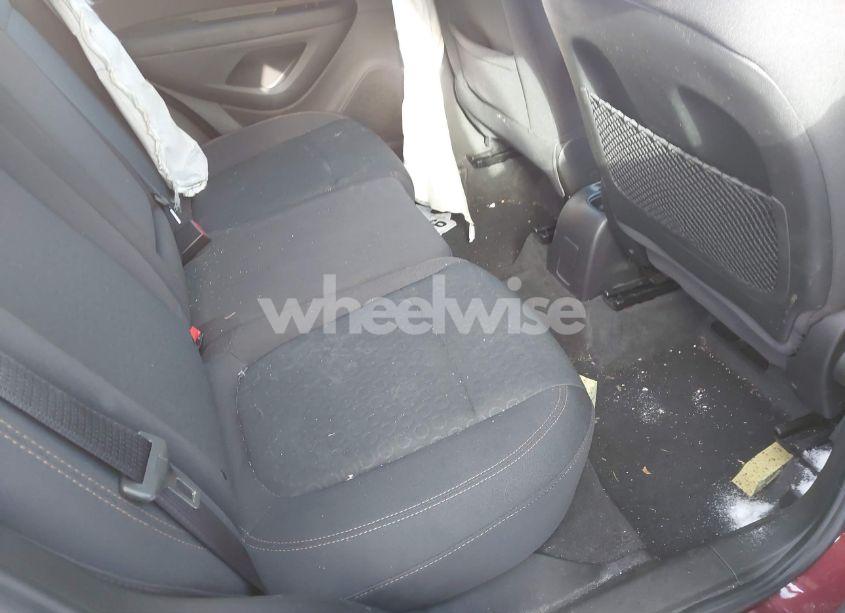 Photo 8 of 2017 Chevrolet Trax LS (VIN 3GNCJNSB9HL270890)