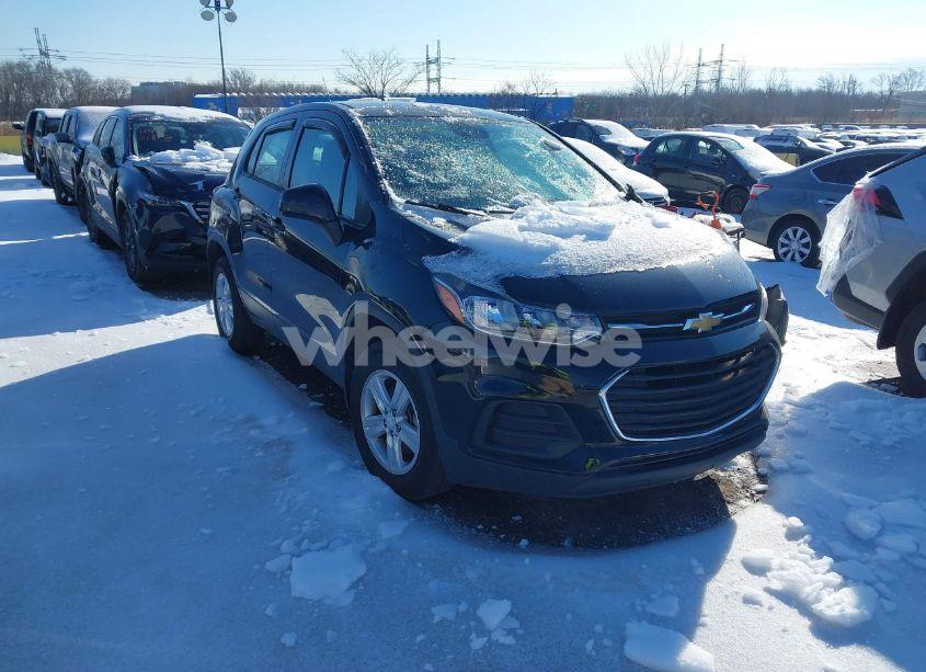 2018 Chevrolet Trax LS (VIN 3GNCJNSB9JL192391) main photo