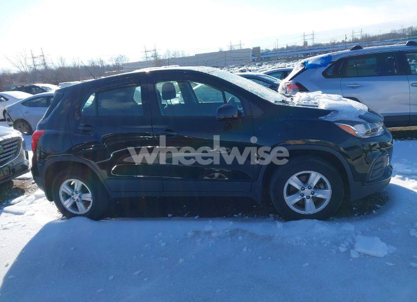 Photo 13 of 2018 Chevrolet Trax LS (VIN 3GNCJNSB9JL192391)