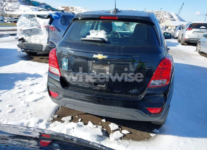 Photo 16 of 2018 Chevrolet Trax LS (VIN 3GNCJNSB9JL192391)