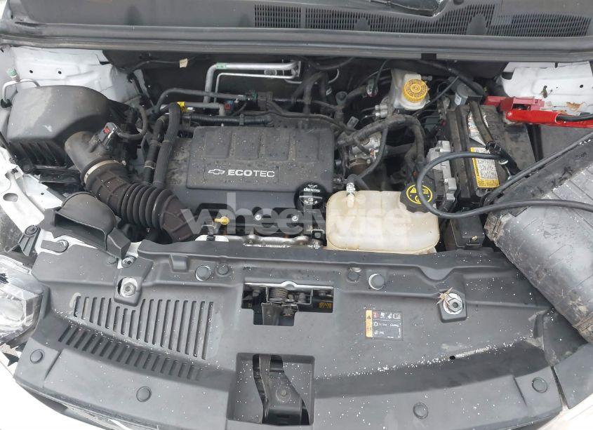 Photo 10 of 2018 Chevrolet Trax LS (VIN 3GNCJNSB9JL283743)