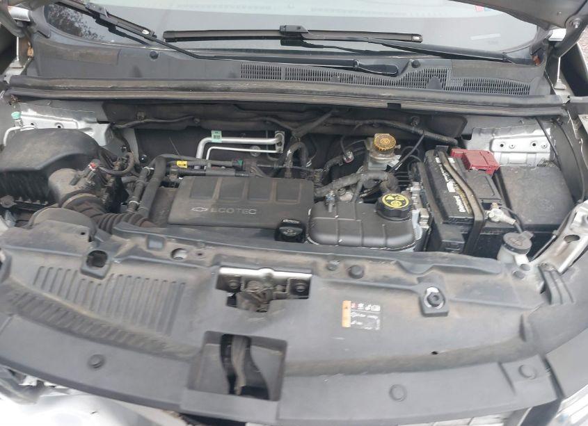 Photo 10 of 2019 Chevrolet Trax LS (VIN 3GNCJNSB9KL215704)