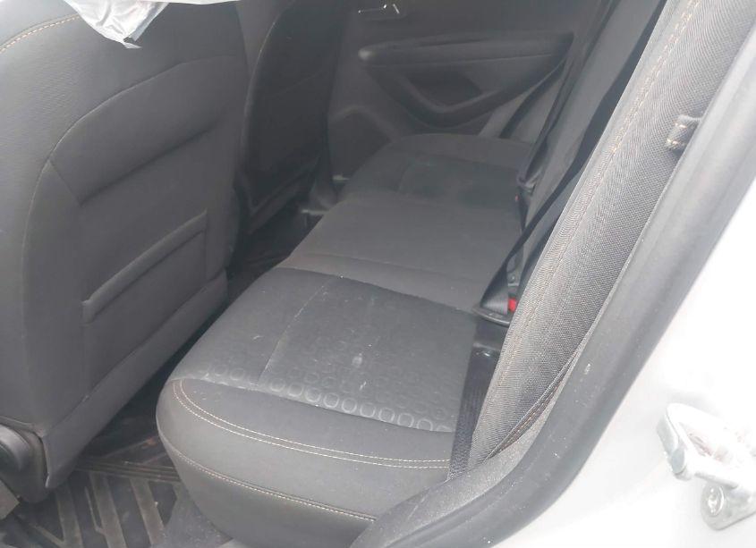 Photo 8 of 2019 Chevrolet Trax LS (VIN 3GNCJNSB9KL215704)