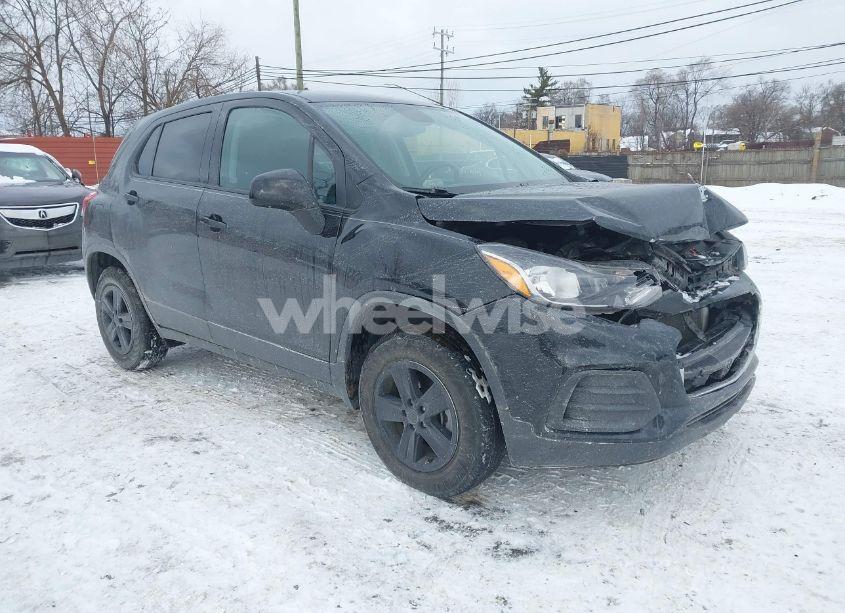 2019 Chevrolet Trax LS (VIN 3GNCJNSB9KL279919) main photo