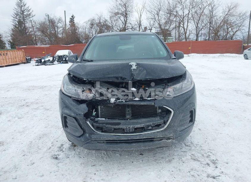 Photo 12 of 2019 Chevrolet Trax LS (VIN 3GNCJNSB9KL279919)