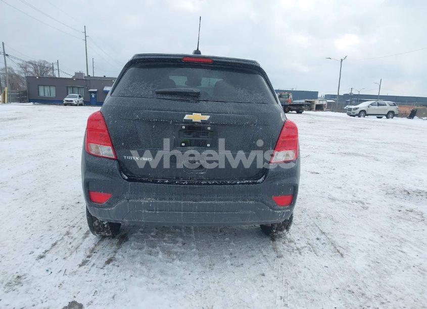 Photo 16 of 2019 Chevrolet Trax LS (VIN 3GNCJNSB9KL279919)