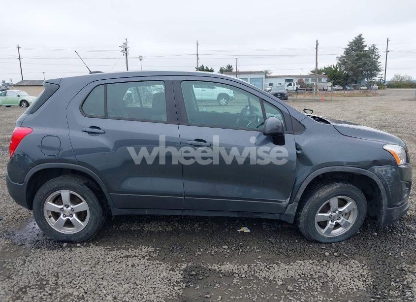 Photo 14 of 2016 Chevrolet Trax 1LS (VIN 3GNCJNSBXGL123198)