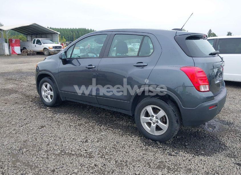 Photo 3 of 2016 Chevrolet Trax 1LS (VIN 3GNCJNSBXGL123198)