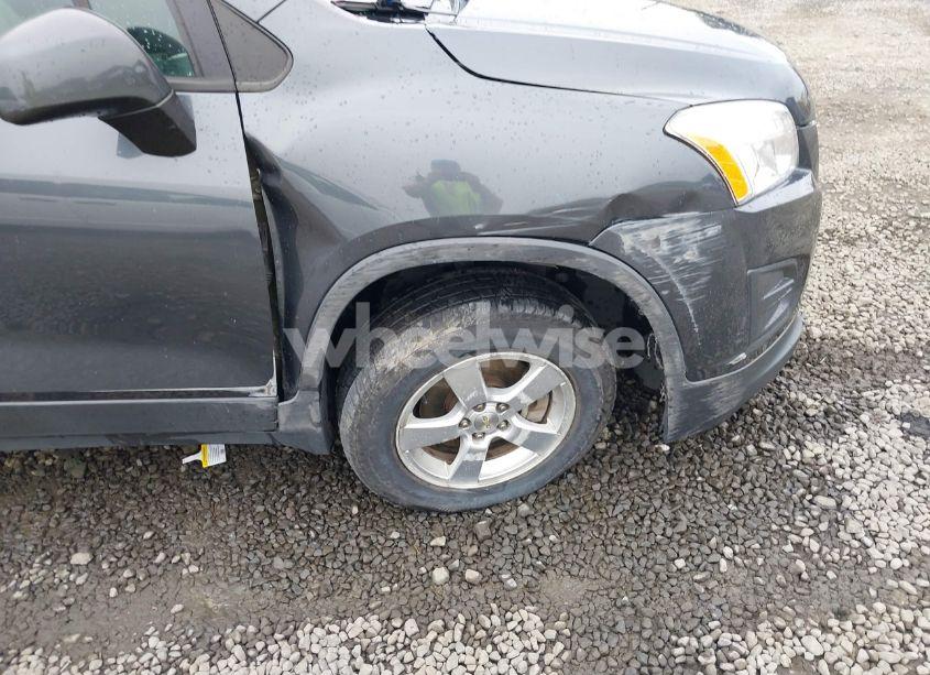 Photo 6 of 2016 Chevrolet Trax 1LS (VIN 3GNCJNSBXGL123198)