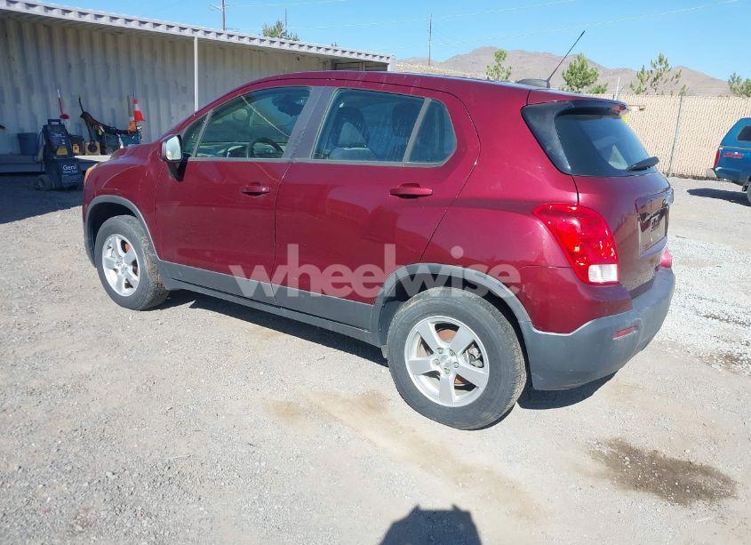 Photo 3 of 2016 Chevrolet Trax LS (VIN 3GNCJNSBXGL158159)