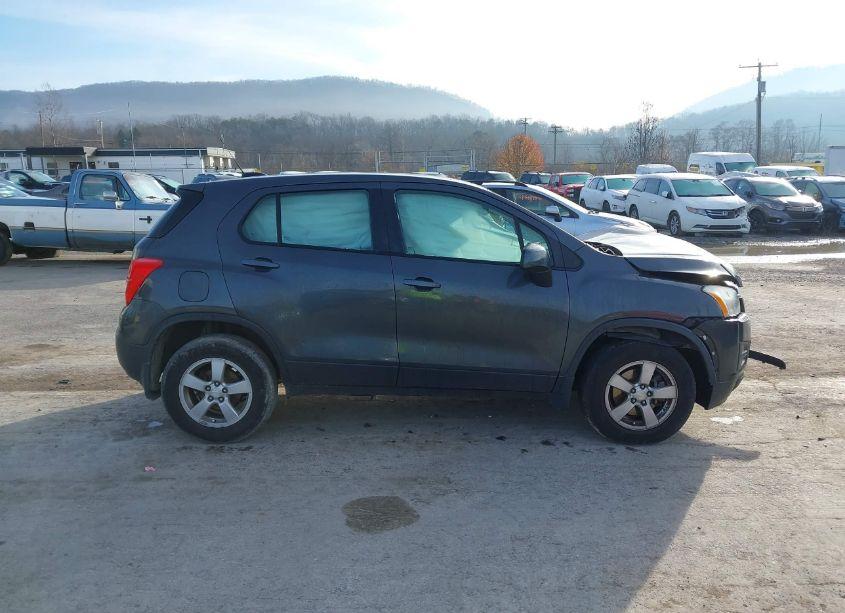 Photo 13 of 2016 Chevrolet Trax 1LS (VIN 3GNCJNSBXGL214567)