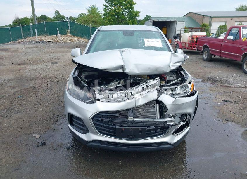 Photo 12 of 2018 Chevrolet Trax LS (VIN 3GNCJNSBXJL200322)