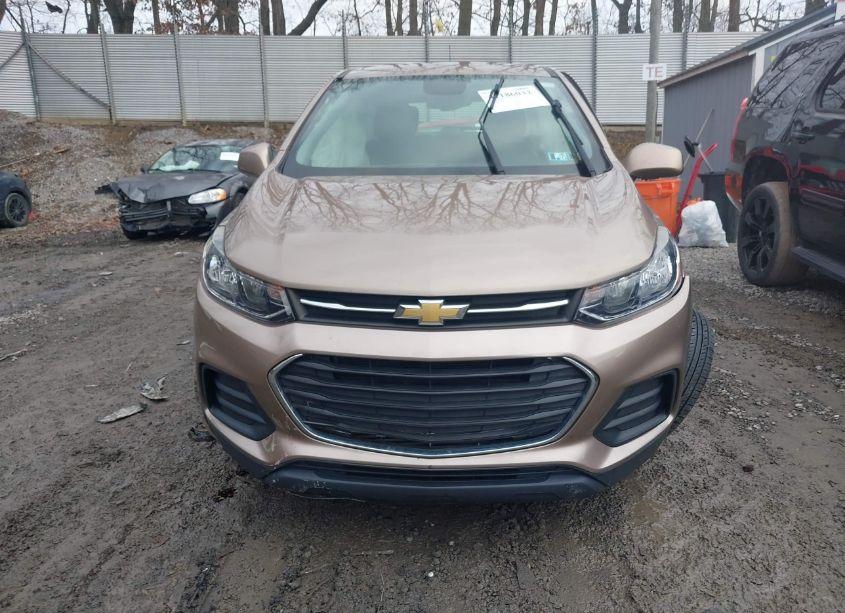 Photo 12 of 2018 Chevrolet Trax LS (VIN 3GNCJNSBXJL382880)