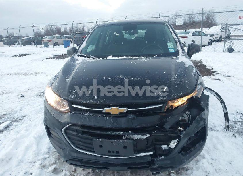 Photo 12 of 2019 Chevrolet Trax LS (VIN 3GNCJNSBXKL148434)