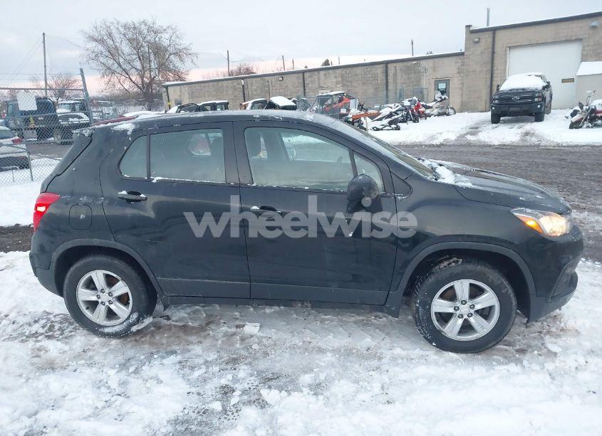 Photo 13 of 2019 Chevrolet Trax LS (VIN 3GNCJNSBXKL148434)