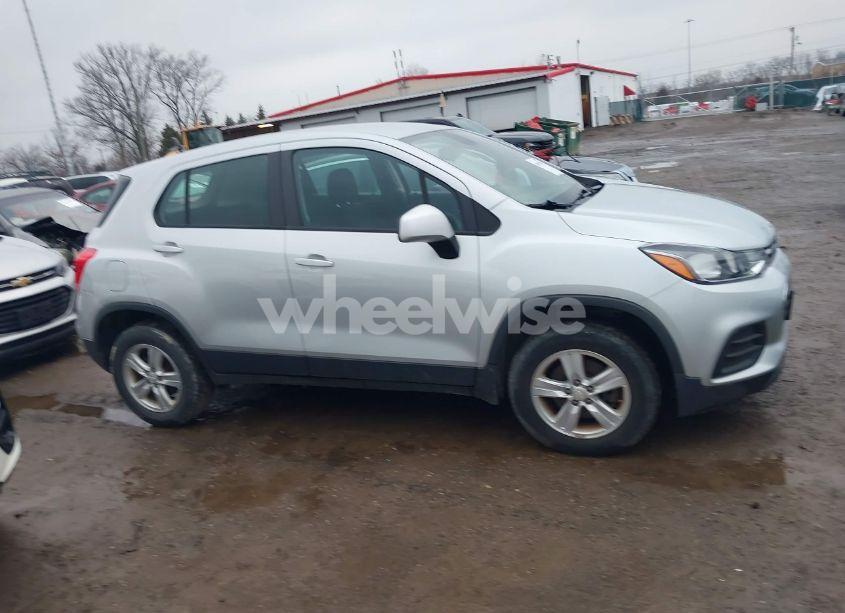 Photo 13 of 2020 Chevrolet Trax AWD LS (VIN 3GNCJNSBXLL112258)