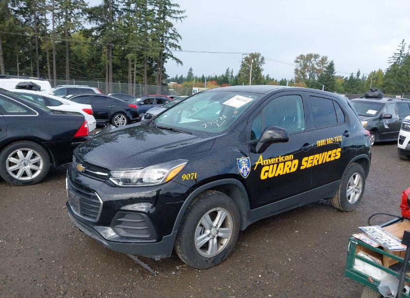 Photo 2 of 2020 Chevrolet Trax AWD LS (VIN 3GNCJNSBXLL179071)
