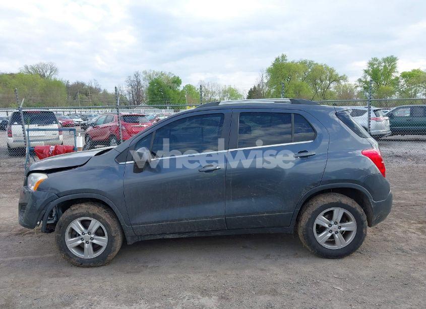 Photo 14 of 2016 Chevrolet Trax LT (VIN 3GNCJPSB0GL171157)