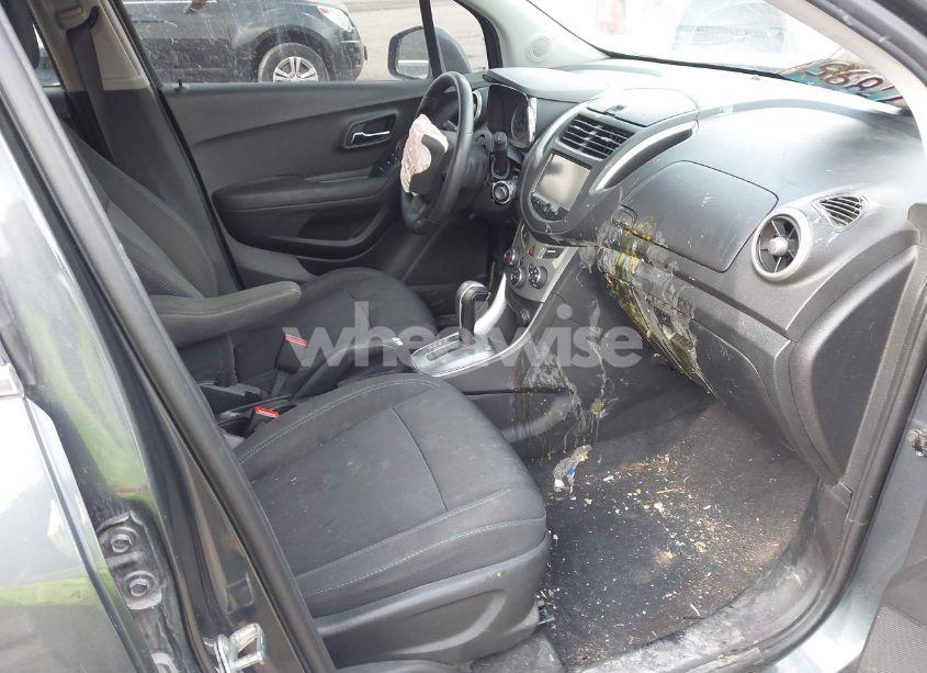 Photo 5 of 2016 Chevrolet Trax LT (VIN 3GNCJPSB0GL171157)