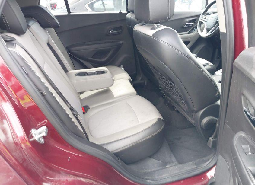 Photo 8 of 2016 Chevrolet Trax LT (VIN 3GNCJPSB0GL266673)