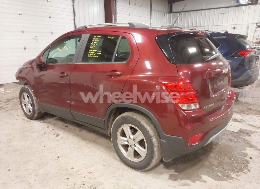 Photo 3 of 2017 Chevrolet Trax LT (VIN 3GNCJPSB0HL222559)