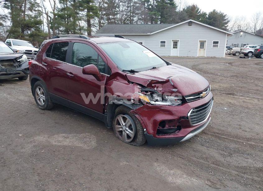 2017 Chevrolet Trax LT (VIN 3GNCJPSB0HL276217) main photo