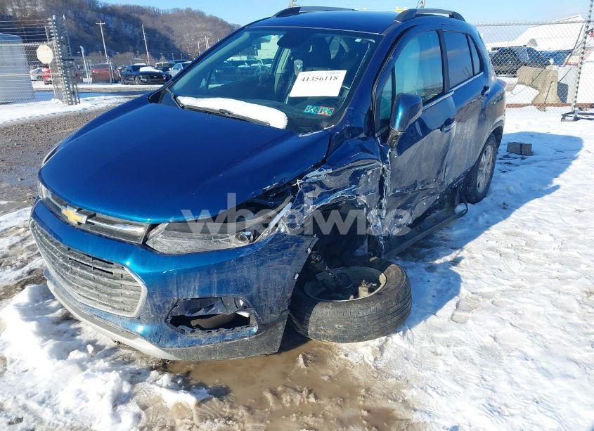 Photo 6 of 2020 Chevrolet Trax AWD LT (VIN 3GNCJPSB0LL241296)