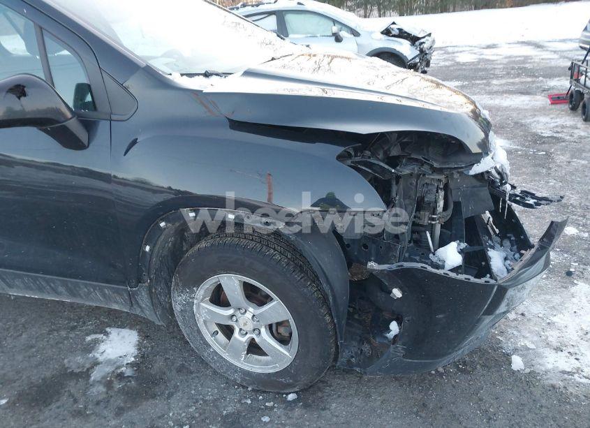 Photo 14 of 2015 Chevrolet Trax 1LS (VIN 3GNCJPSB1FL251808)