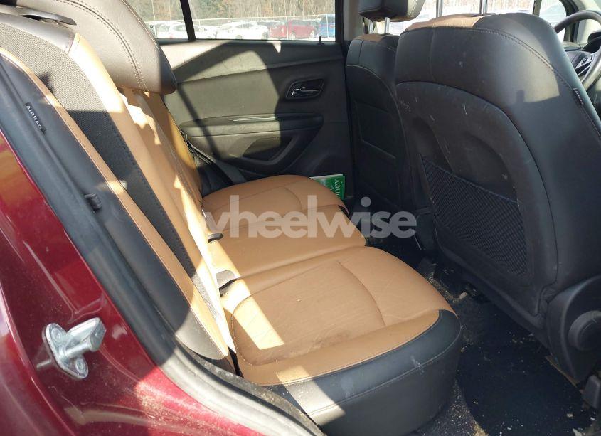 Photo 8 of 2017 Chevrolet Trax LT (VIN 3GNCJPSB1HL172335)