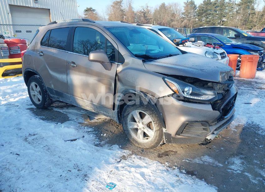2018 Chevrolet Trax LT (VIN 3GNCJPSB1JL204447) main photo