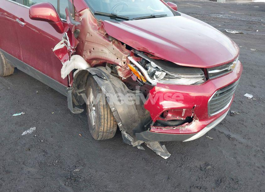 Photo 6 of 2018 Chevrolet Trax LT (VIN 3GNCJPSB1JL380558)