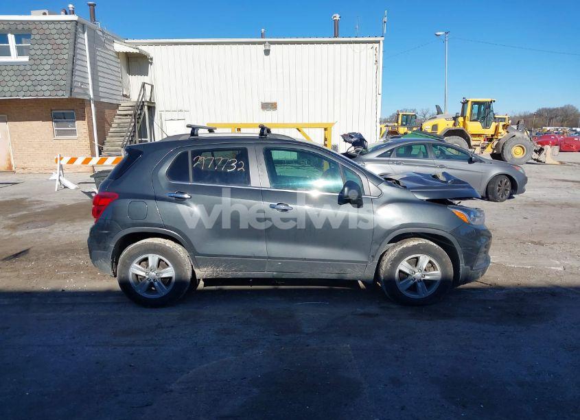 Photo 12 of 2018 Chevrolet Trax LT (VIN 3GNCJPSB1JL384206)