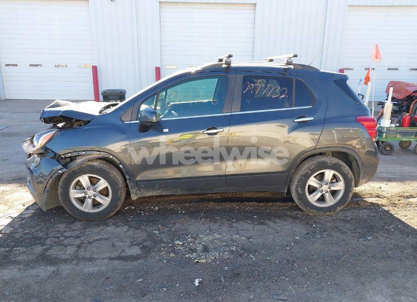 Photo 13 of 2018 Chevrolet Trax LT (VIN 3GNCJPSB1JL384206)