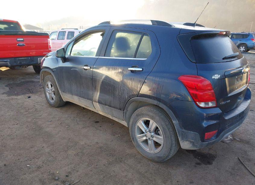 Photo 3 of 2019 Chevrolet Trax LT (VIN 3GNCJPSB1KL154151)