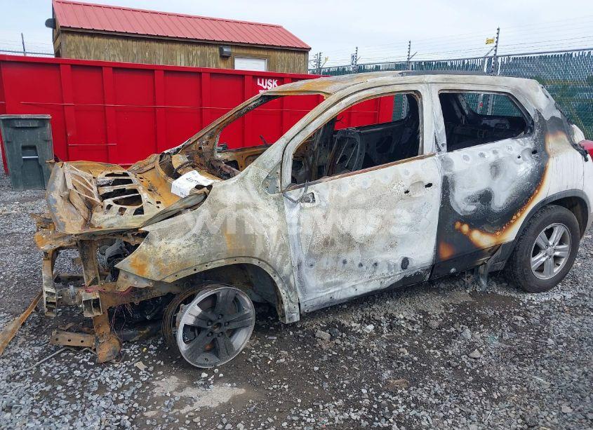 Photo 6 of 2019 Chevrolet Trax LT (VIN 3GNCJPSB1KL219211)