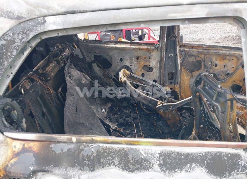 Photo 8 of 2019 Chevrolet Trax LT (VIN 3GNCJPSB1KL219211)