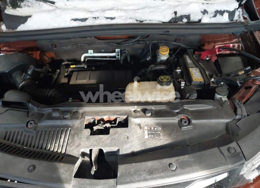 Photo 10 of 2019 Chevrolet Trax LT (VIN 3GNCJPSB1KL237028)